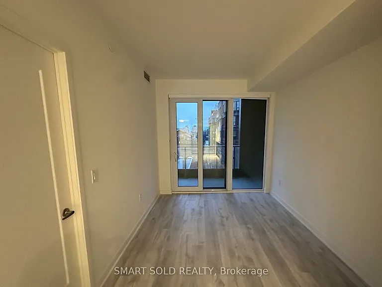 70 Princess St #607-E — Photo 10