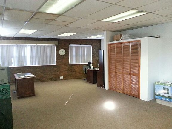 2nd image of 18314 Jamaica Ave