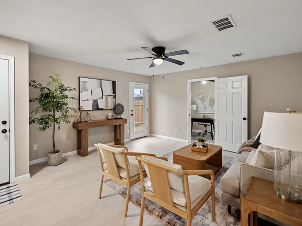 2034 Buckley Ln, Round Rock, TX 78664