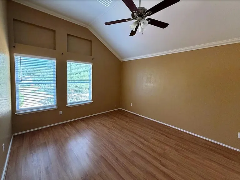 10307 Linecamp Dr — Photo 9