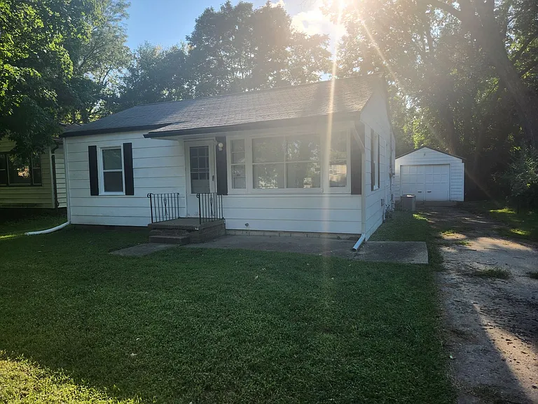 917 SW Watson Ave — Photo 28