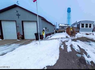 423 N Main St, Hewitt, MN 56453