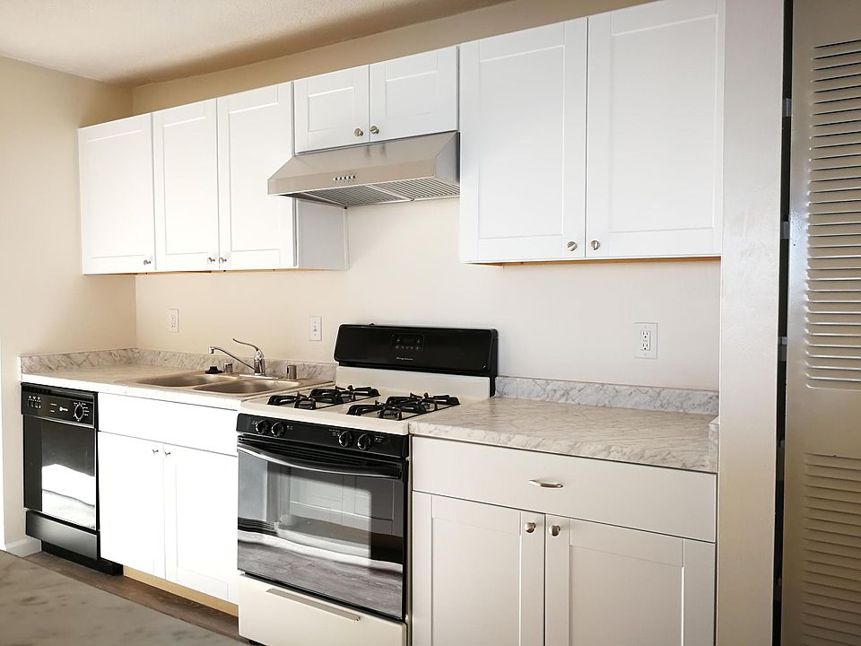 1st image of 118 Monroe St #10