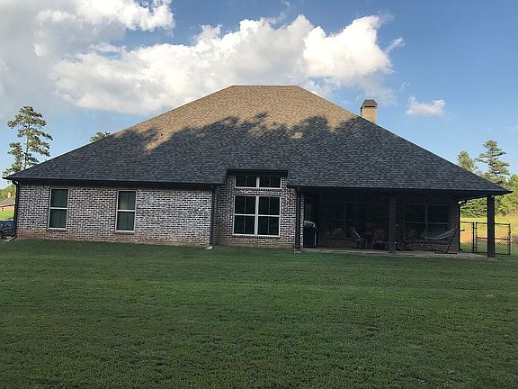 3rd image of 294 Emma Dr