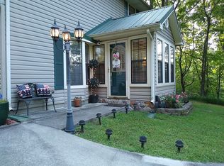 1172 Triple Oaks Rd SW, Dalton, GA 30720