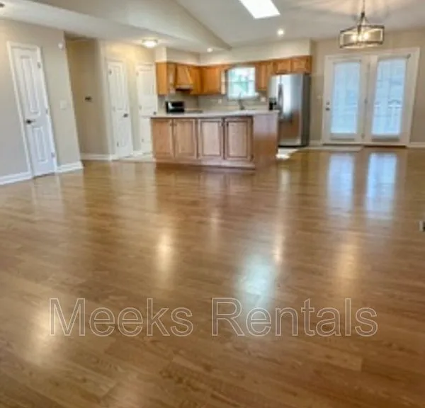 10 Hawthorne St — Photo 8