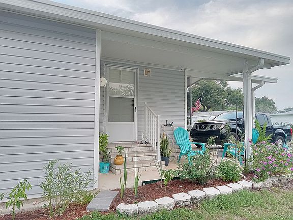 3rd image of 141 Winterdale Dr