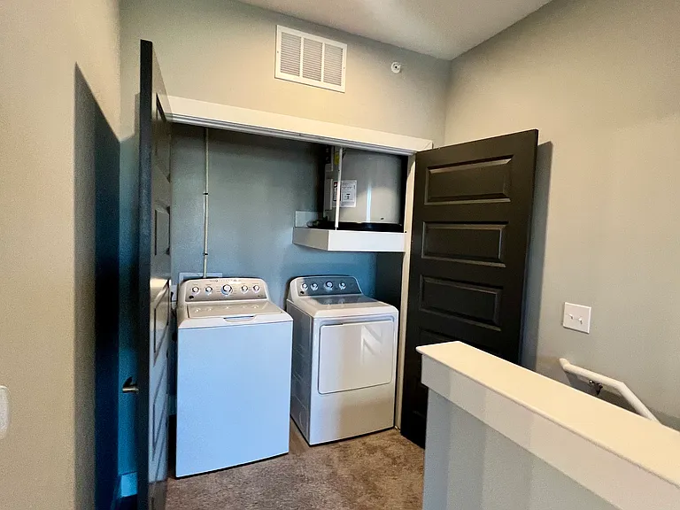 5006 E Parmer Ln — Photo 8
