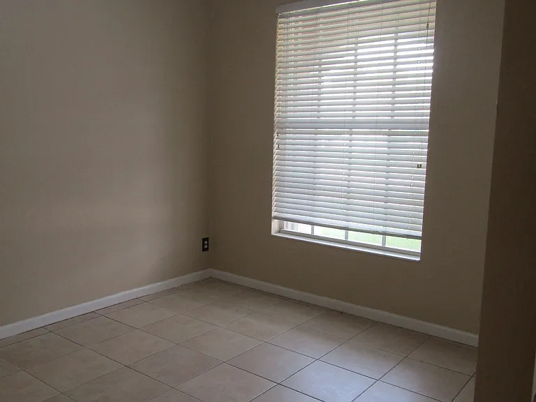 1756 SW Jamesport Dr — Photo 20
