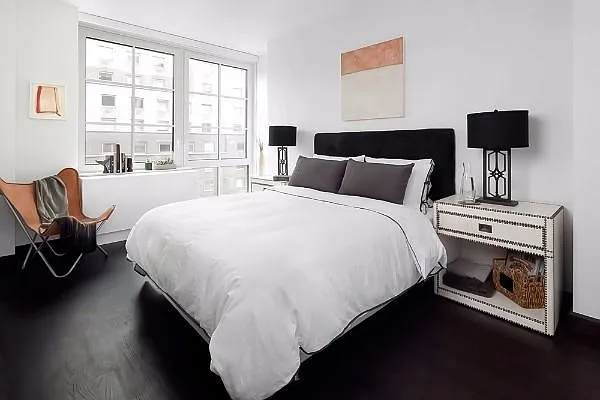 Rented by Douglas Elliman | media 16