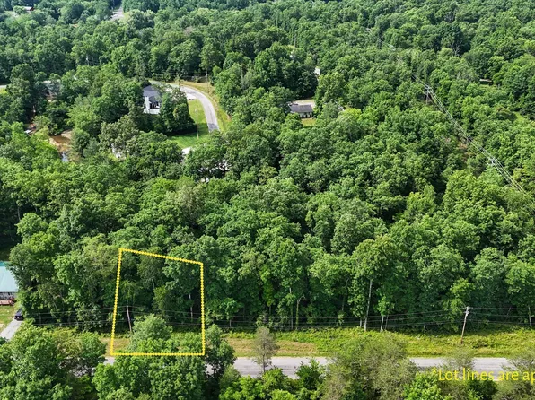 1008 War Eagle Dr, Crossville, TN 38572