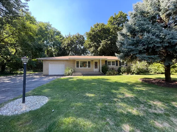 1912 Pleasant Meadows St, Portage, IN 46368