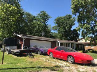 512 E Park Ave, Gilman, IL 60938