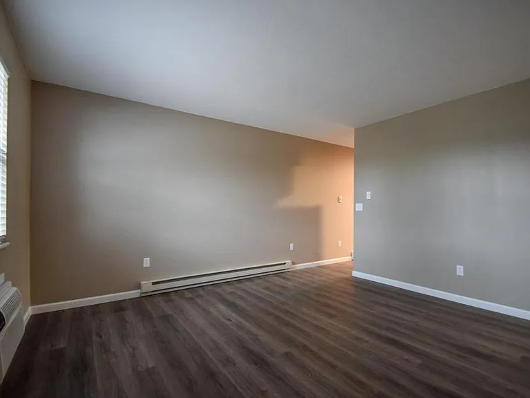 3405 Redbud Dr #B — Photo 3