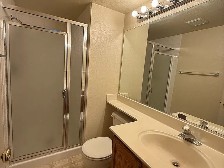 696 Harvard Ct — Photo 13