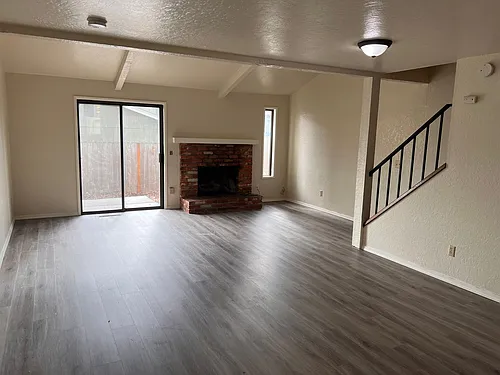 317 S 40th Pl #B Photo 1 317 S 40th Pl #B Photo 1