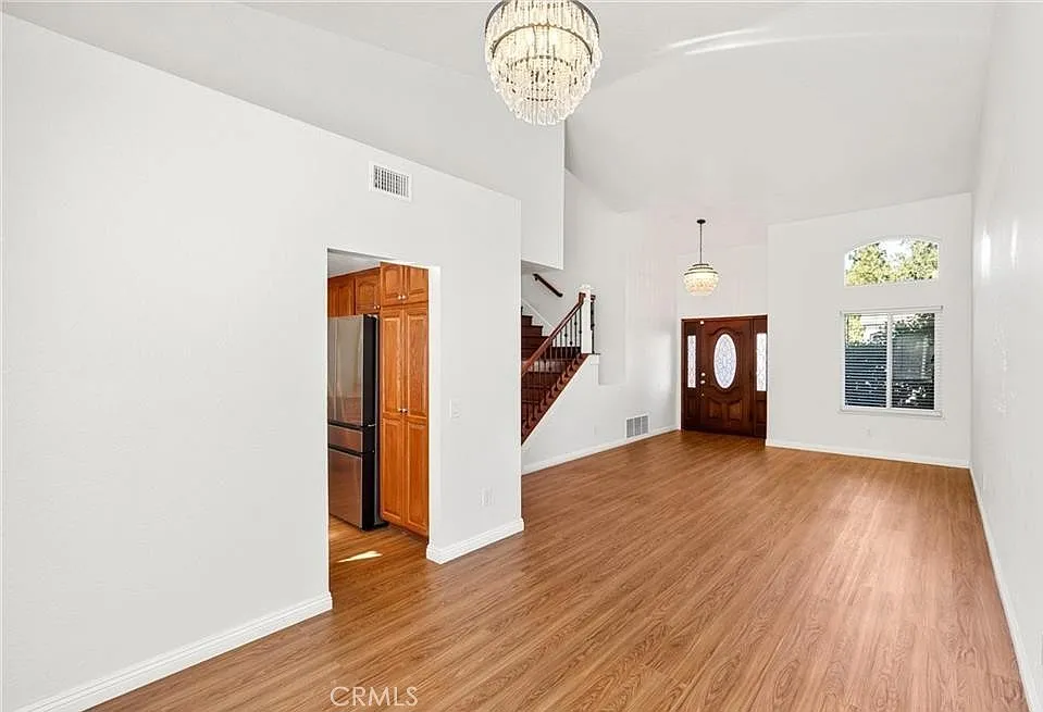 3 bed, 2.5 bath, 1754 sqft, $4,680 — Photo 4