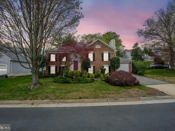 1408 Rock Ridge Ct, Herndon, VA 20170