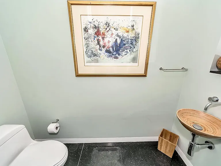2430 Victory Park Ln #1802 — Photo 22