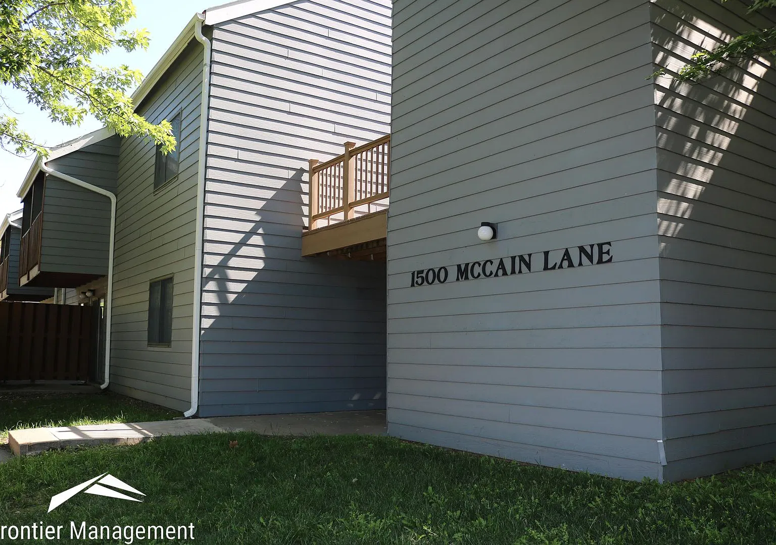 1500 McCain Ln — Photo 1