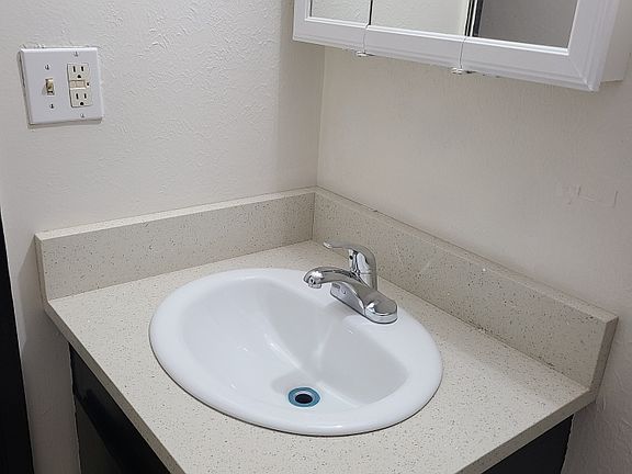 4th image of 3113 NE 124th Ave