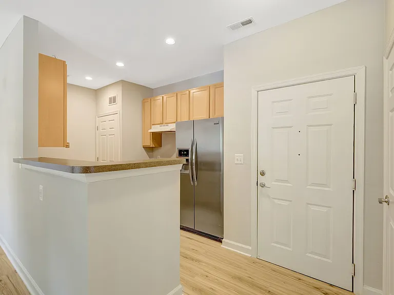 42421 Rockrose Sq #101 — Photo 3