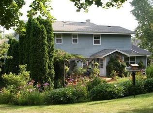 11355 W Cold Spring Rd, Greenfield, WI 53228