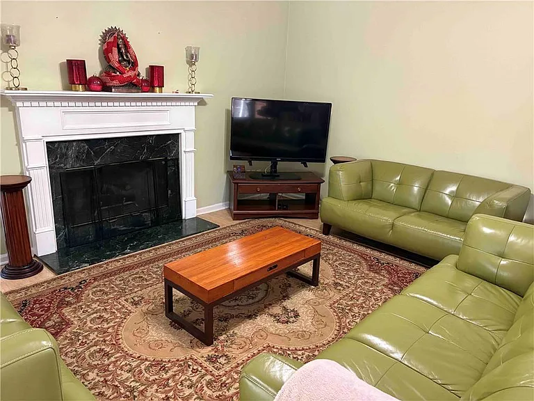 2835 Crestmont Ct — Photo 8