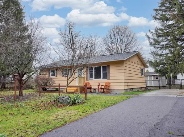 7 Rouge Rd, Rochester, NY 14623