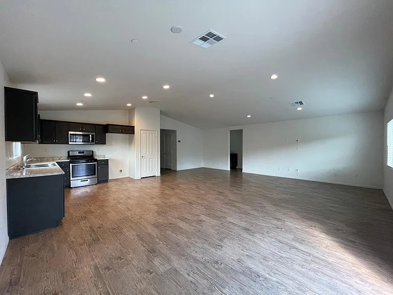 29266 Bronco Ct — Photo 7