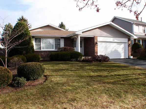 115 S Pershing Ave, Mundelein, IL 60060