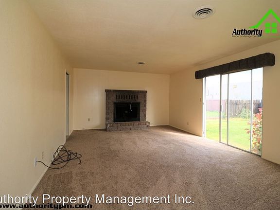 3rd image of 6475 El Camino Dr