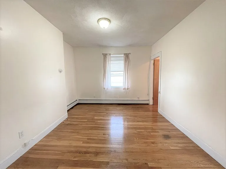 3 Cedar Sq #3 — Photo 3