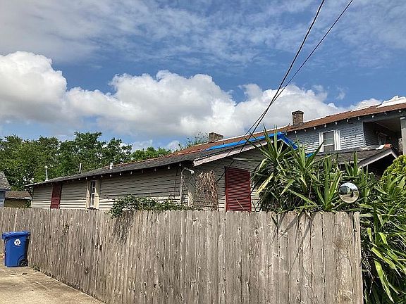 3rd image of 4111 N Johnson St