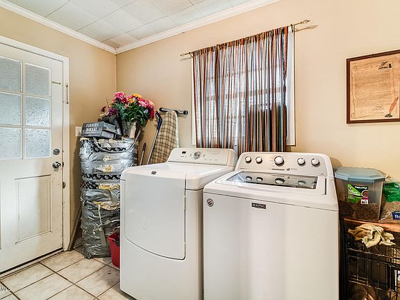 4th image of 3026 Kenneth St