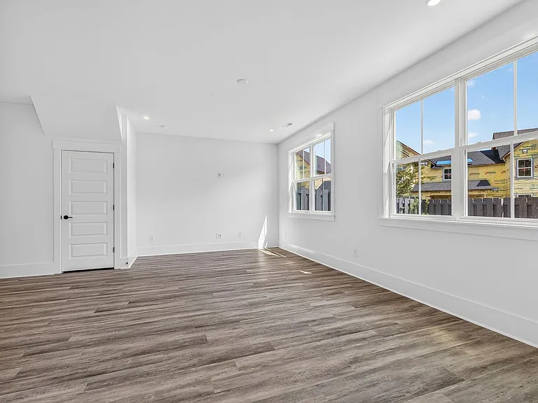 405 Oak Hammock Ct — Photo 25