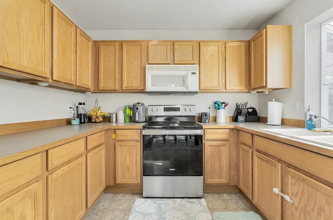 3 bed, 2.5 bath, 1631 sqft, $2,900 — Photo 4