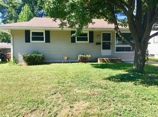 10829 Glen Garry Rd, Saint Louis, MO 63137