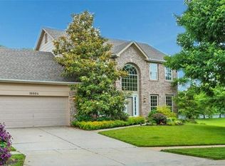 16664 Chesterfield Manor Dr, Chesterfield, MO 63005