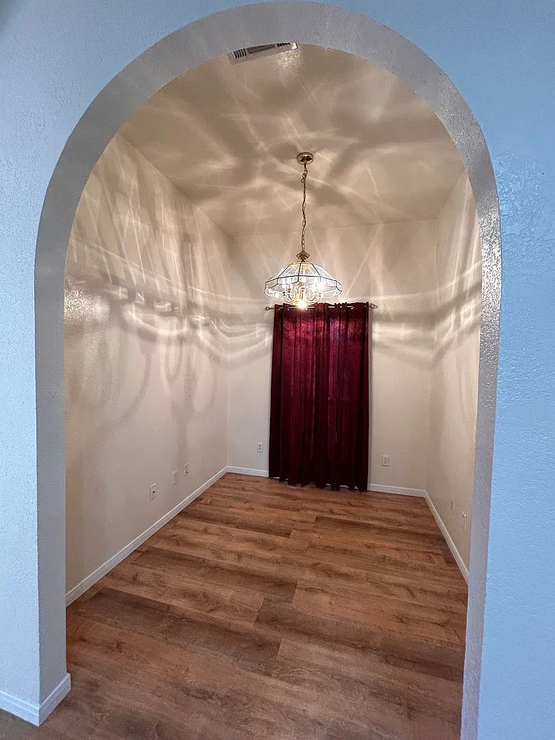 Available soon and over 1700 sqft! — Photo 3