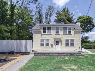 587 Main St, Medfield, MA 02052
