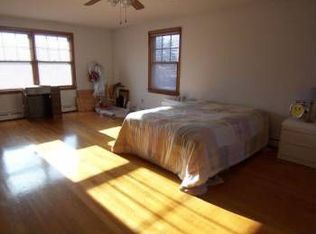 2135 N Jerusalem Rd, East Meadow, NY 11554
