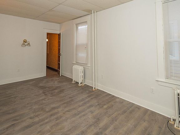 4th image of 21 Magnolia Ter #1