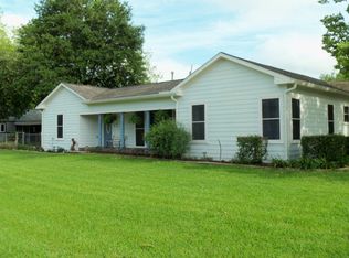 1102 E Miller St, Angleton, TX 77515