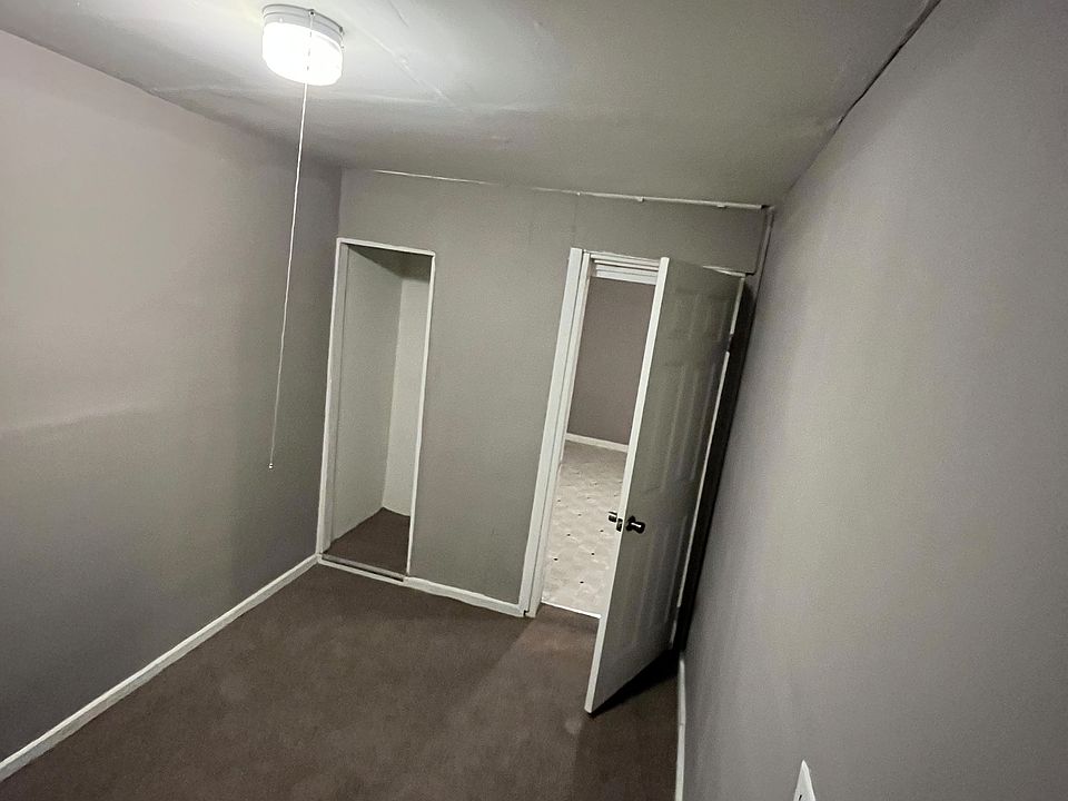 2nd image of 4902 Linden St #A