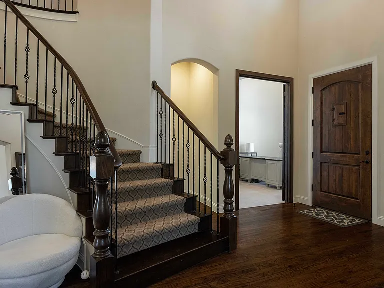 12824 Flatiron Trl — Photo 9