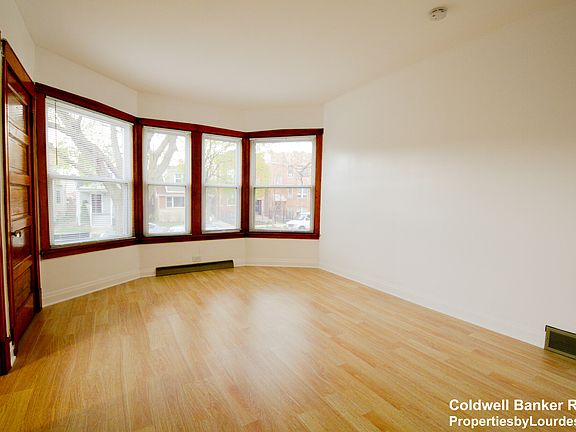 2nd image of 3432 N Avers Ave