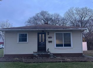 5654 Pelham St, Dearborn Heights, MI 48125