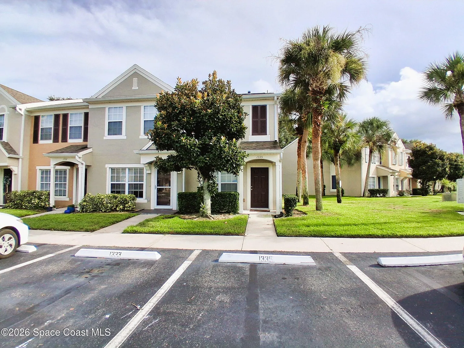 2 bed, 2.5 bath, 1110 sqft, $1,900 — Photo 1
