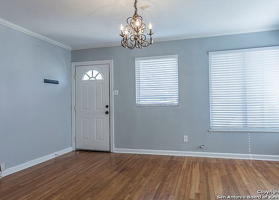 3rd image of 418 Rosemont Dr